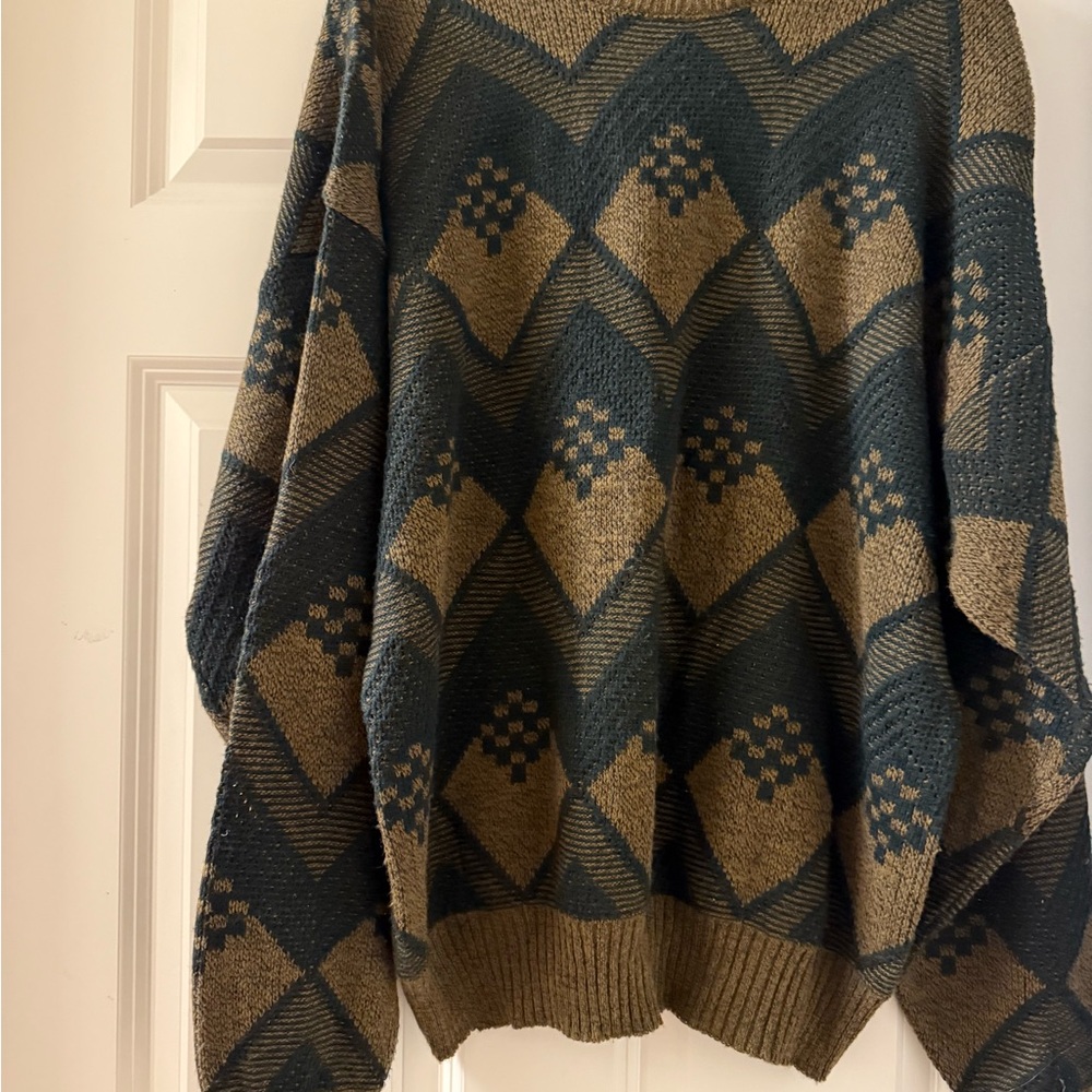 Men's Crewneck Sweater - Geometric Pattern